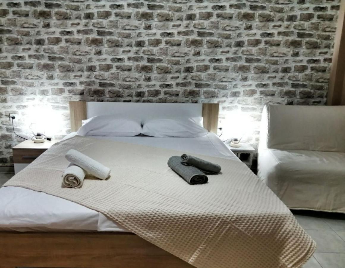 Apartament Waterway View Galatás Zewnętrze zdjęcie