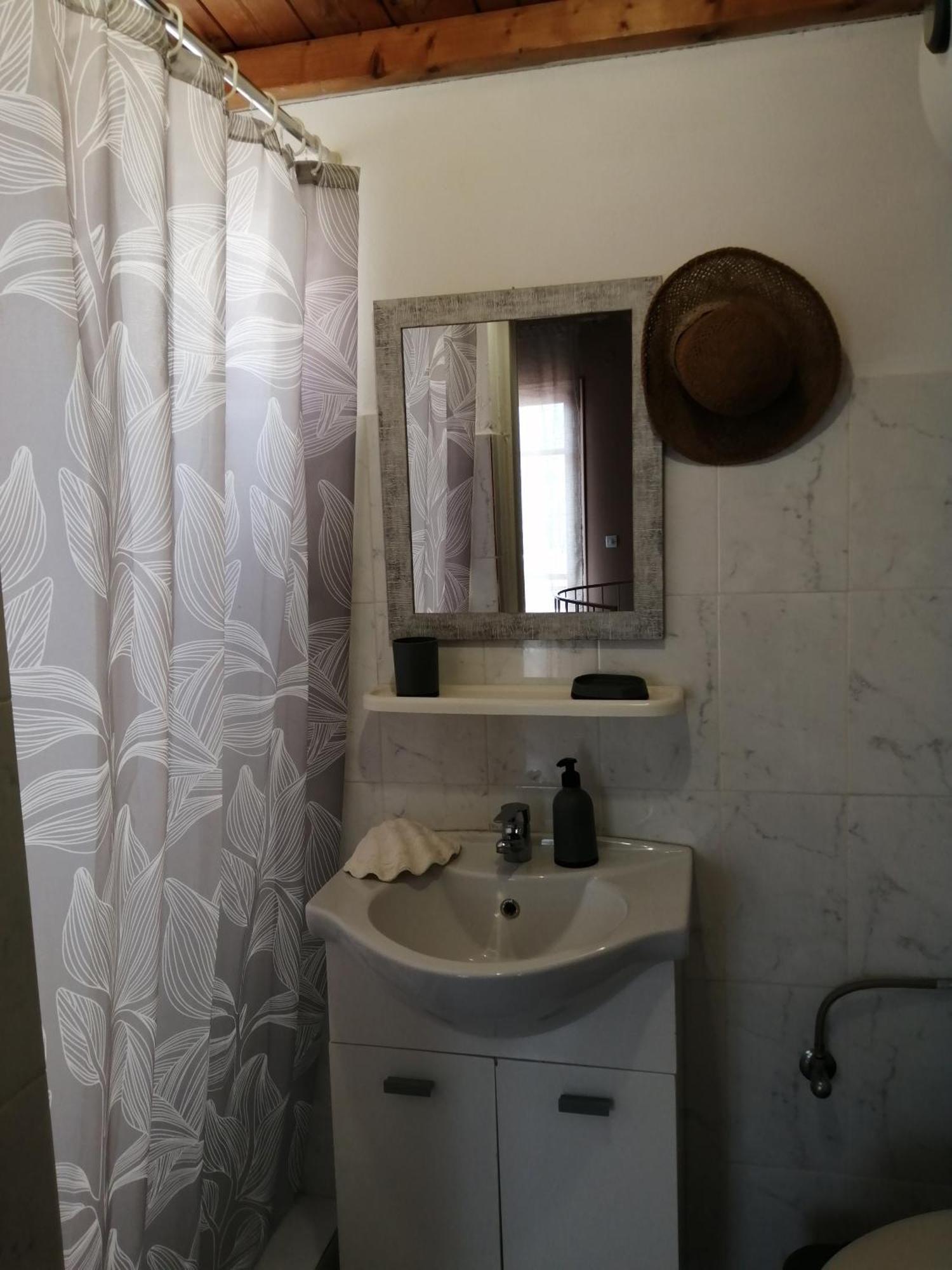 Apartament Waterway View Galatás Zewnętrze zdjęcie